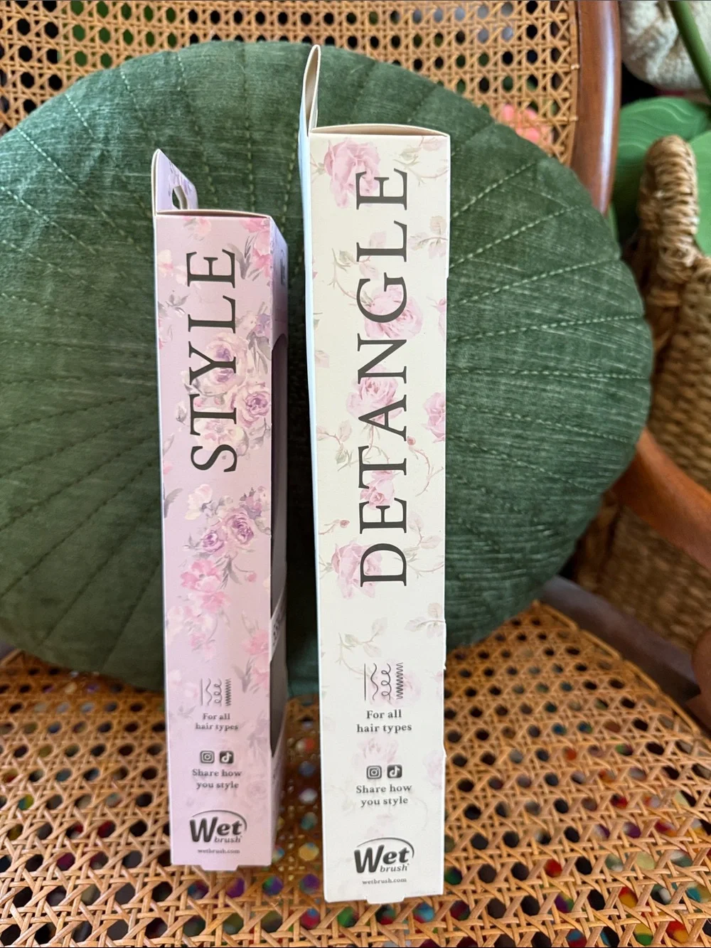NIP LoveShackFancy Wet Brush Cottage Floral Style & Detangle Brush Set